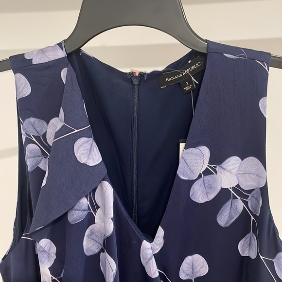 NWT Banana Republic Navy Floral Flowy Dress - Picture 2 of 10
